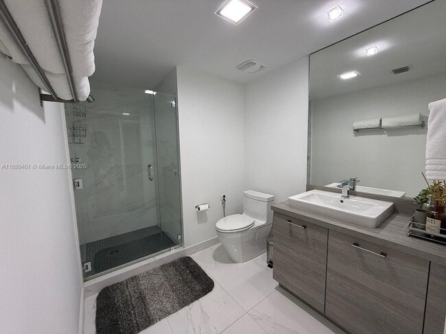 Building Photo - 400 Sunny Isles Blvd