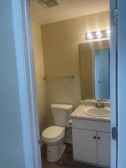 Building Photo - 6469 Brenda Ann Dr