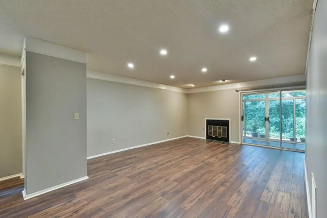 Building Photo - 47 Doranne Ct