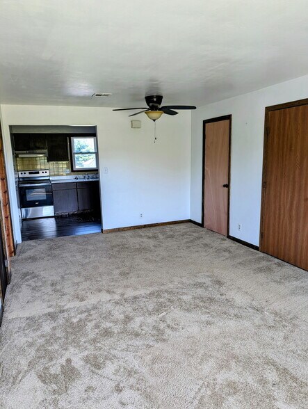 Building Photo - 5220 E Calla Rd