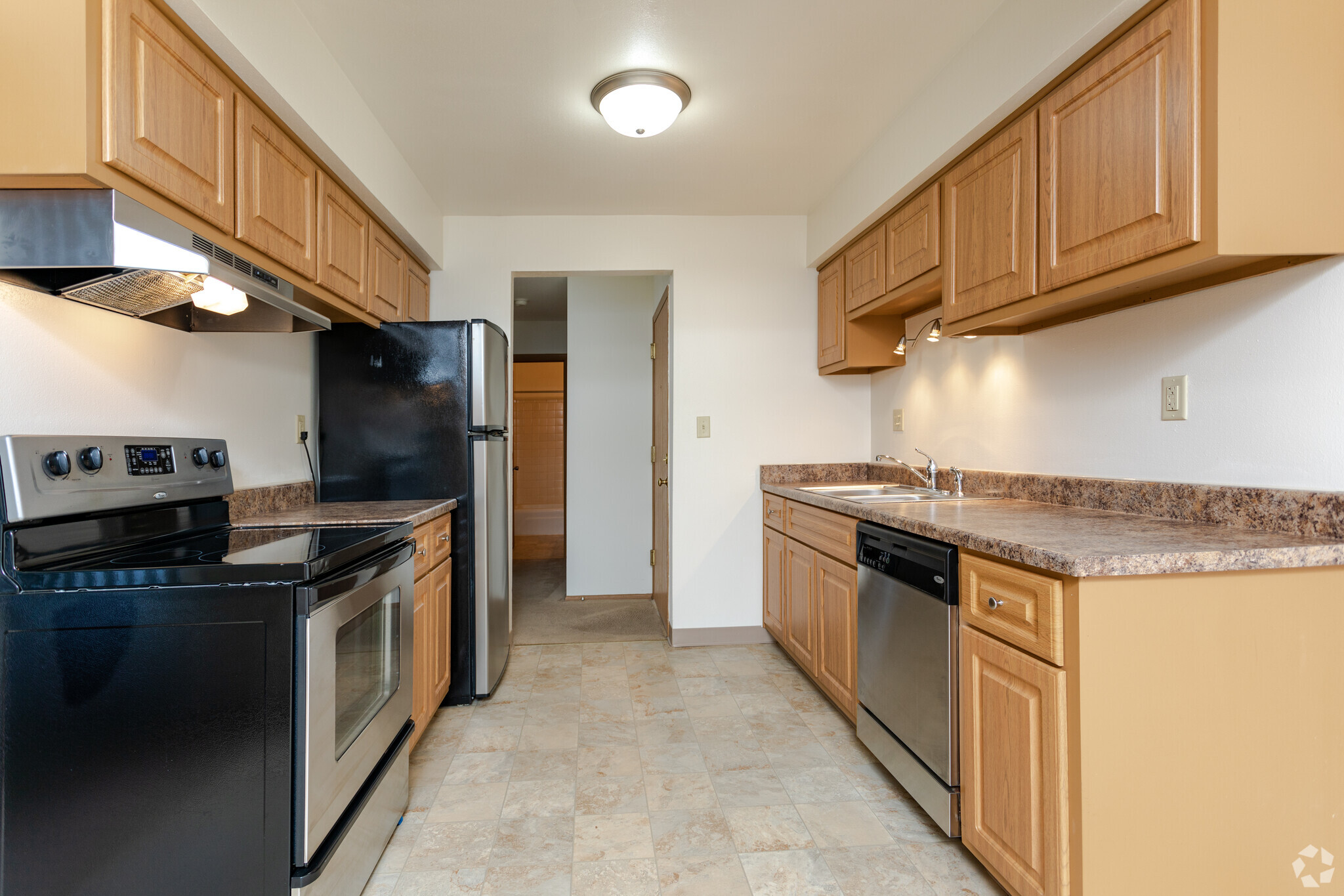 1BR, 1BA - Whitnall Gardens Apartments