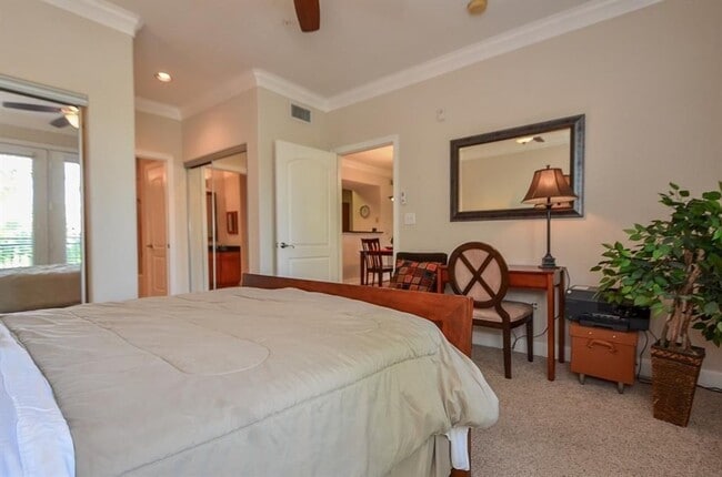 Building Photo - FULLY FURNISHED 1 bedroom Condo with balcony in the heart of Sugar land