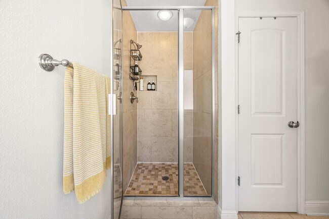 Building Photo - 120 Mosaic Oaks Cir