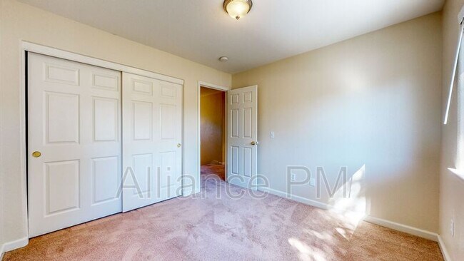 Building Photo - 1520 Humboldt St