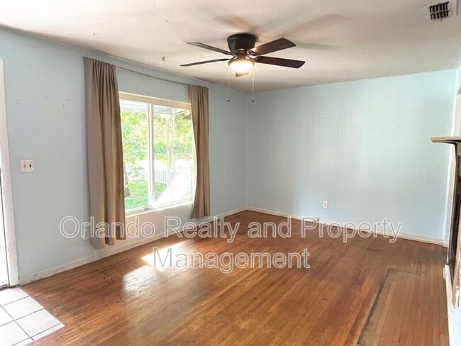 Building Photo - 2611 Pembrook Dr