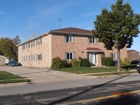 Building Photo - 240 Main St