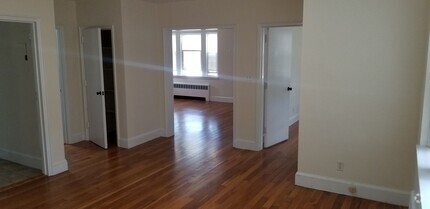 Building Photo - Beautiful 1 Bed 1 Bath on Belmont St. in W...