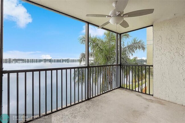 Building Photo - 105 Lake Emerald Dr