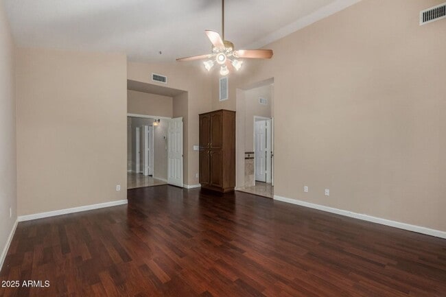 Building Photo - 4 Bedroom 2 Bathroom Scottsdale Ranch Home