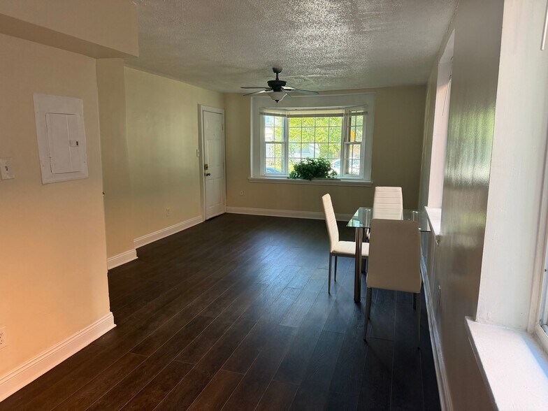 Building Photo - 63 Galveston Pl SW