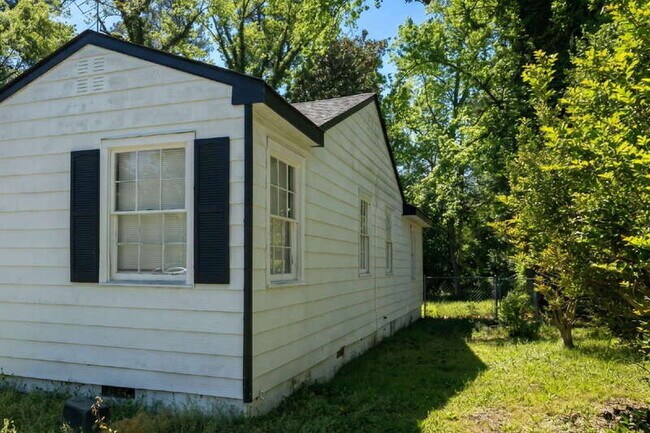 Building Photo - 431 Bussey Ave