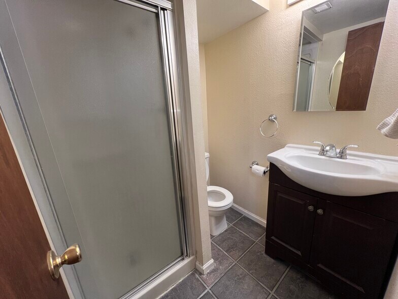 Building Photo - 1328 S Beach Ct