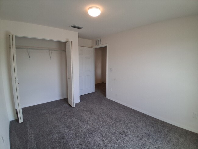 Building Photo - 7061 Tide Cir