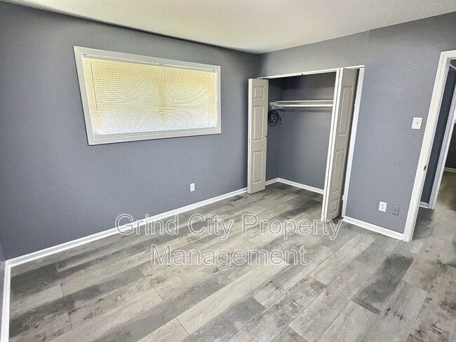 Building Photo - 395 Fairhope Rd