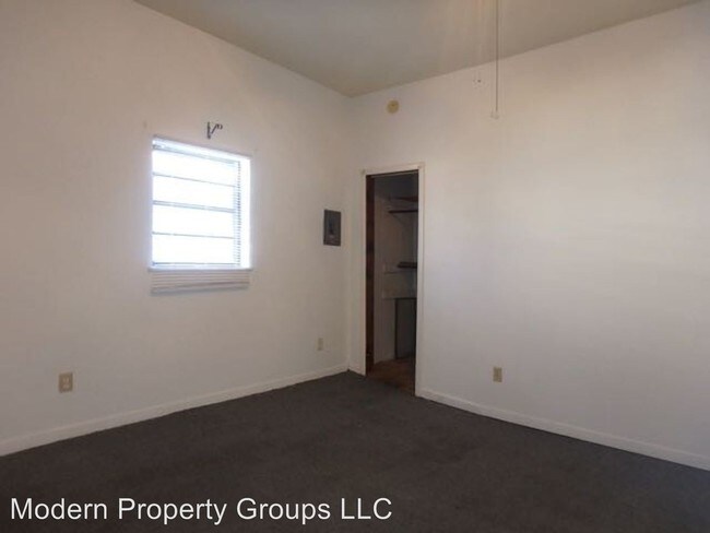 Building Photo - 407 N 8th St