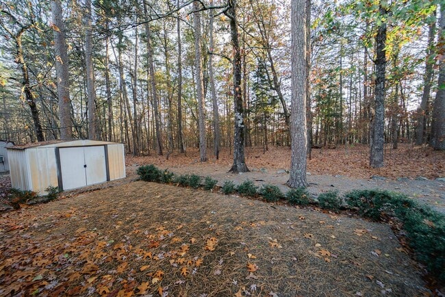 Building Photo - Charming 3 bedroom, 2 bath home that has been updated and is ready to be called home! This home h...