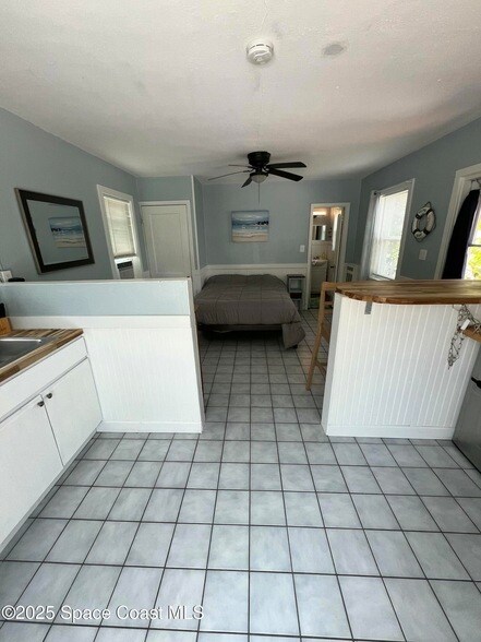 Building Photo - 2179 Pineapple Ave