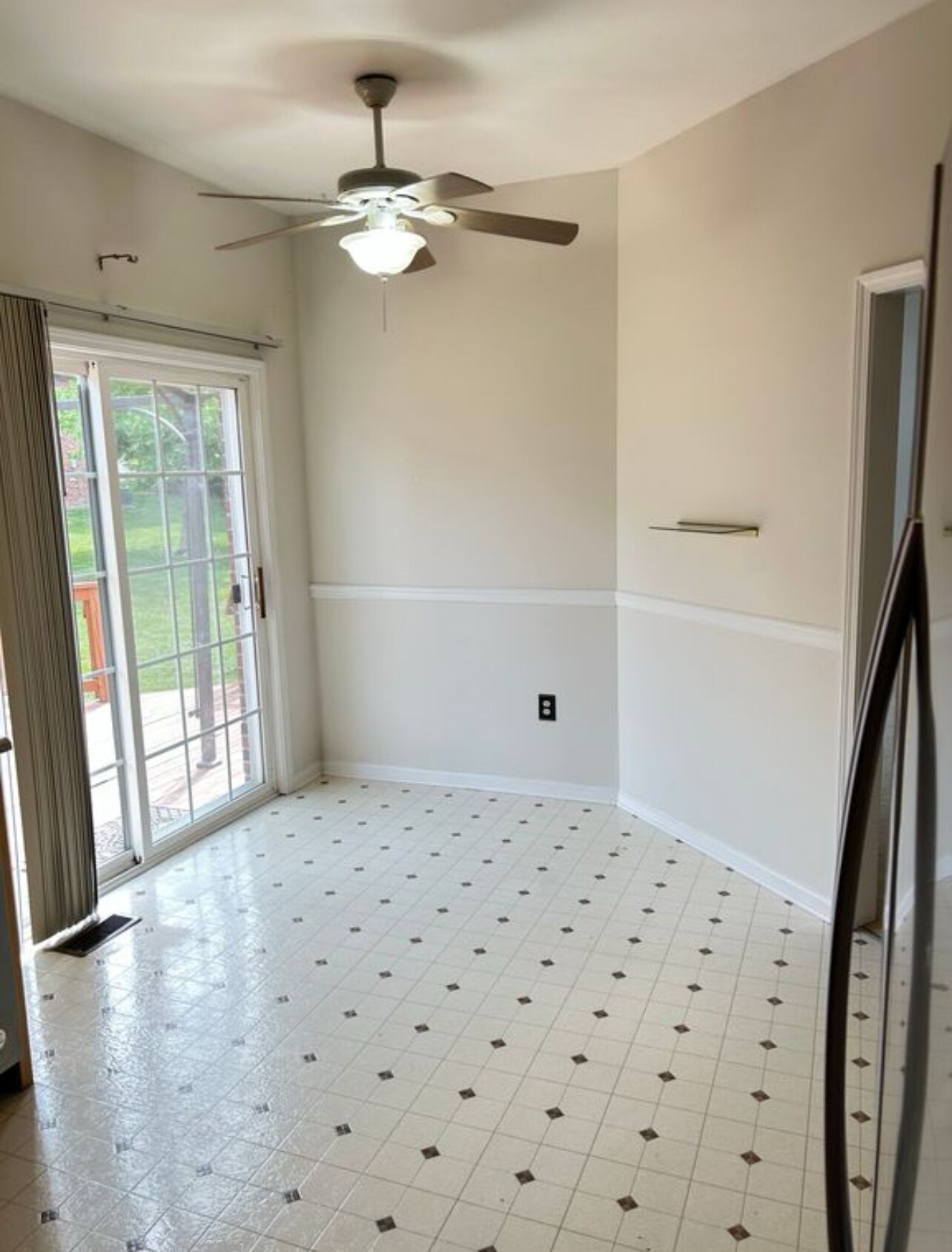 Building Photo - 41861 Yeats Dr