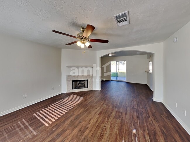 Building Photo - 26114 Cypresswood Dr