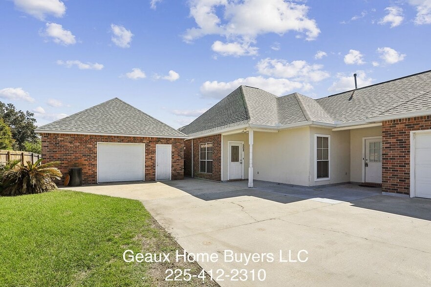 Primary Photo - 508 S Daphne Dr