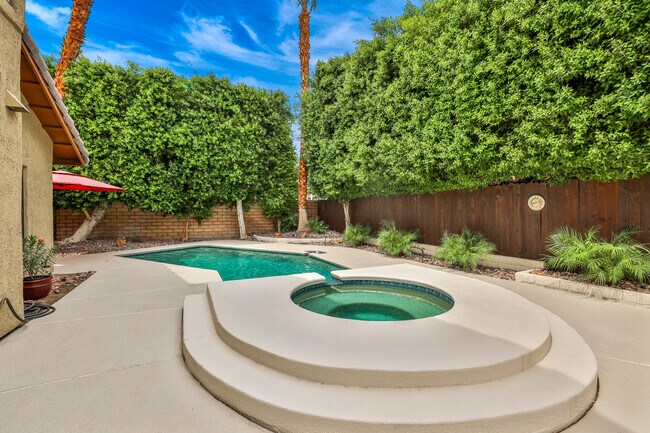 Building Photo - 49035 Tango Ct
