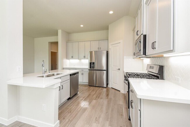 Building Photo - 3024 Myrtle Sunset Dr