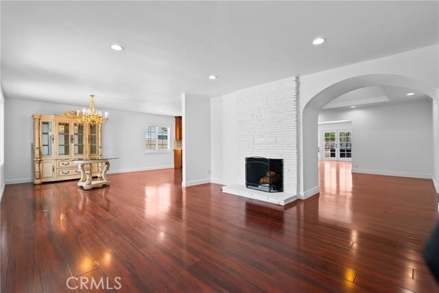 Building Photo - 23036 Burbank Blvd