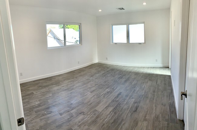 Master Bedroom - 2219 Glendon Ave