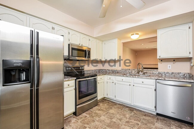 Building Photo - 2914 Port View Ct