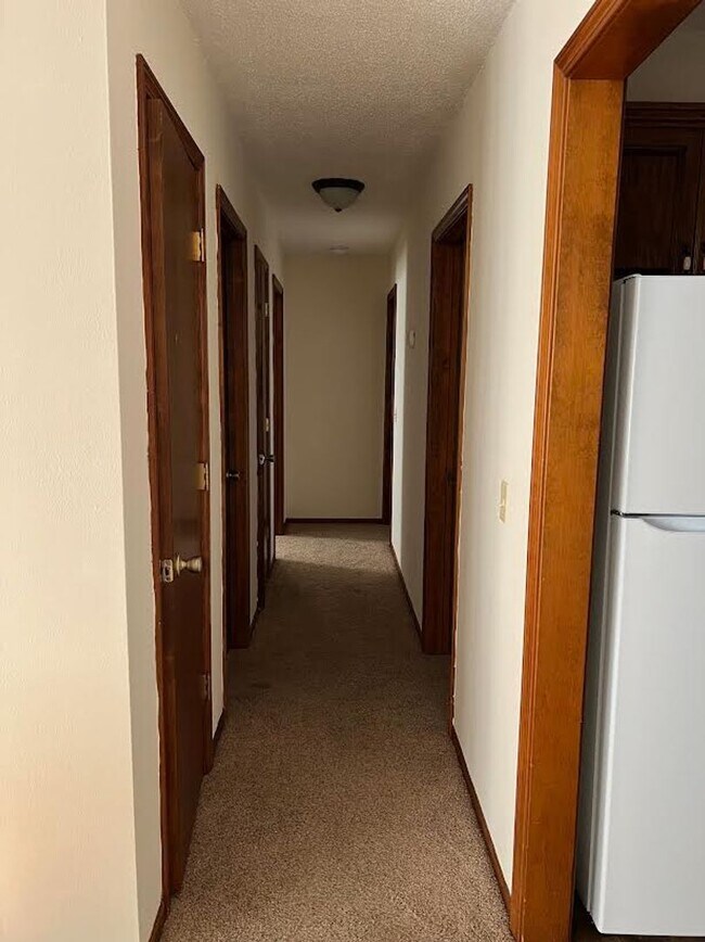 Building Photo - 219 W Market St