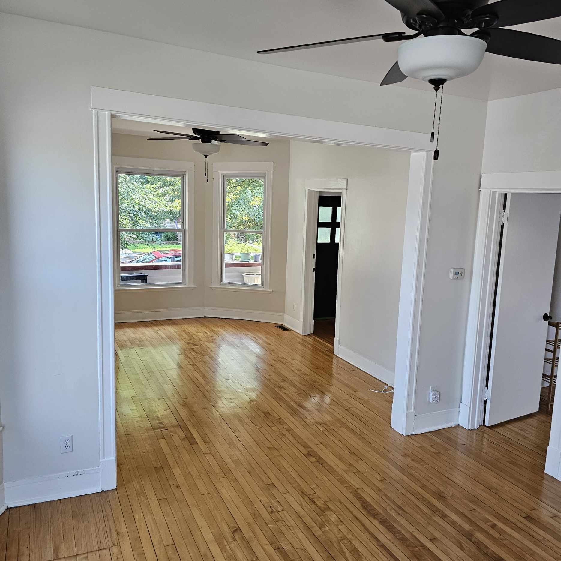 Dining Room Facing South to Front Door Entrance - 4816 W Berteau Ave