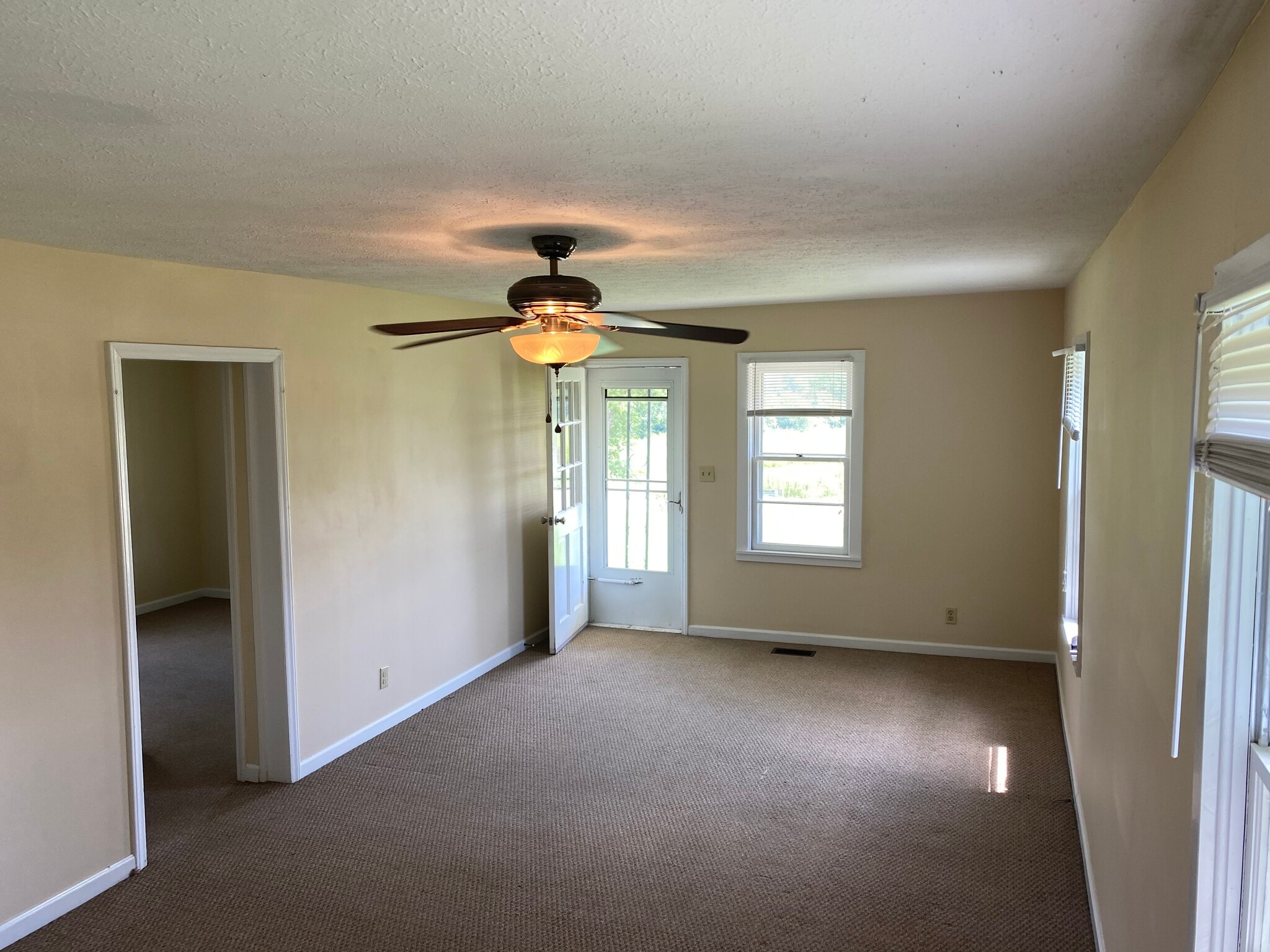 Family Room - 112 Holland Dr