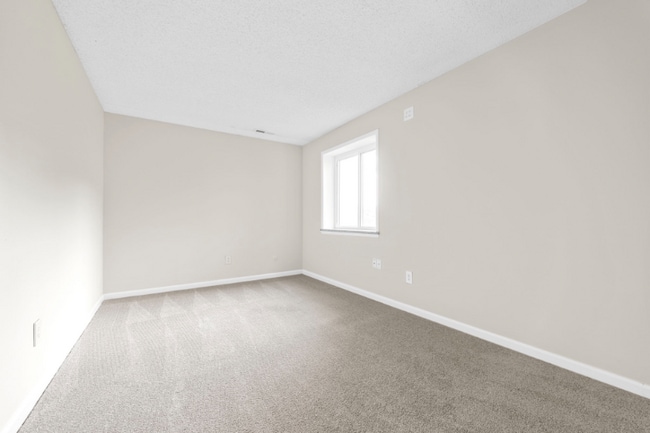 Building Photo - 907 Award Dr