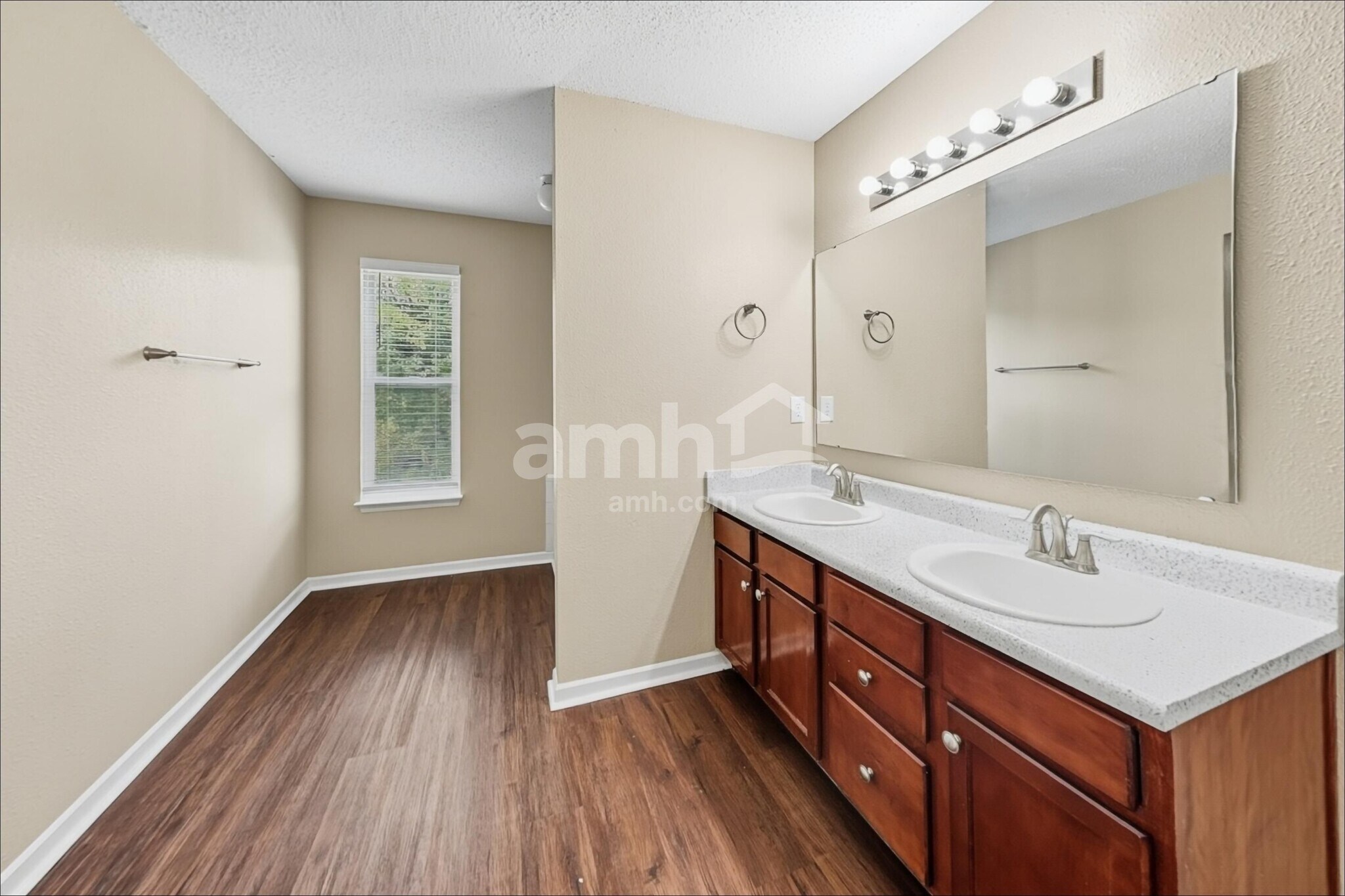 Building Photo - 8629 Blooming Grove Dr