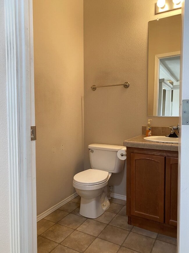 Building Photo - Solar Bonus in Dallesport, WA