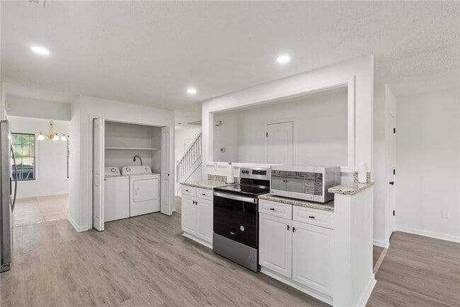 Building Photo - 3003 Brass Dr