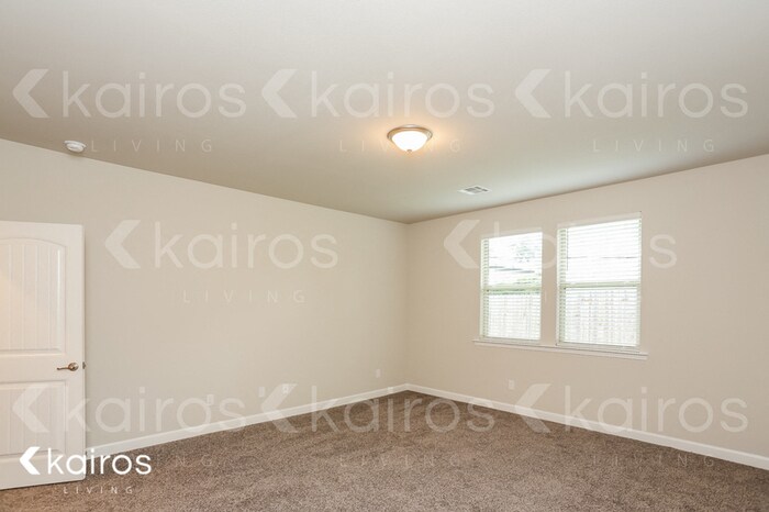 Building Photo - 6425 Tiger Pointe Dr.