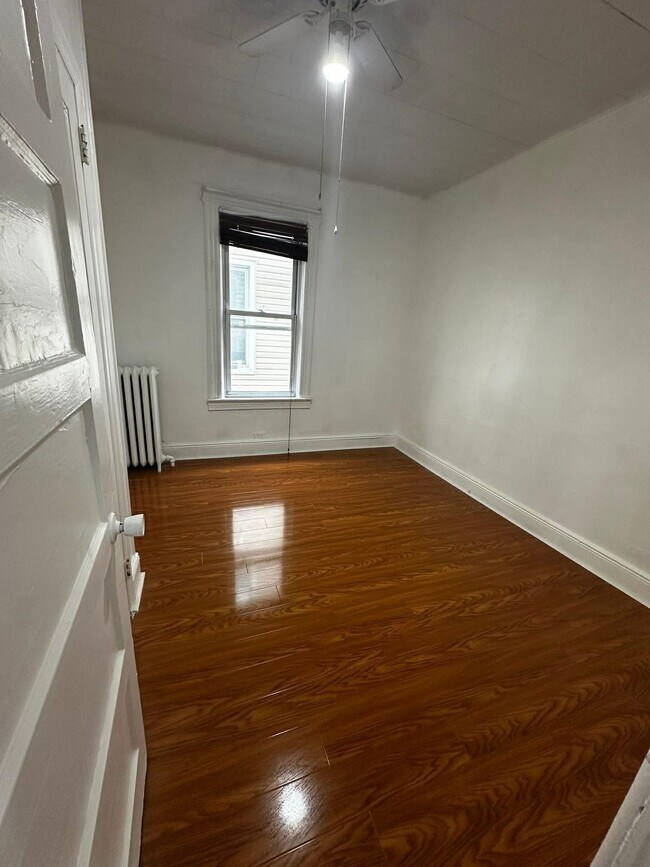 Building Photo - 84 W 9TH St