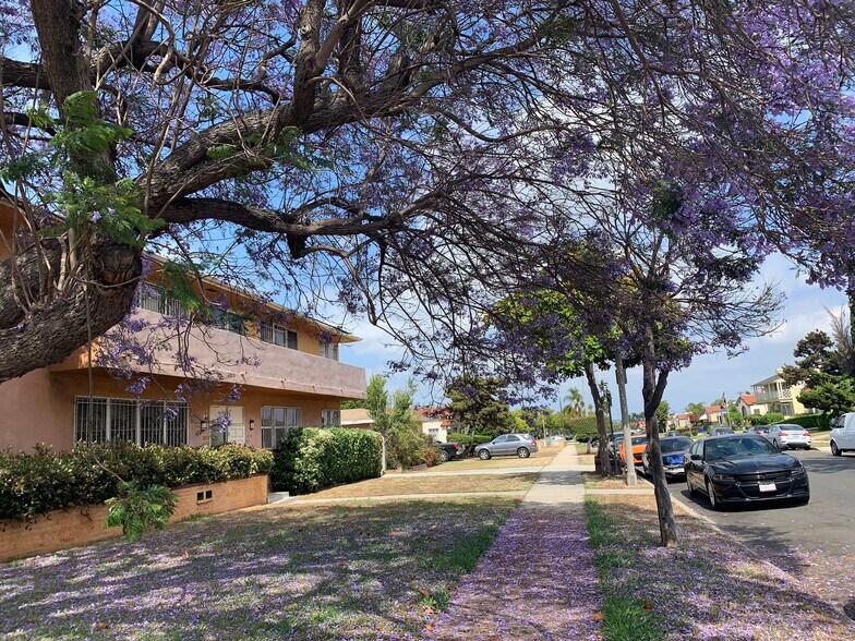 Front of the building - 3311 W 78th St