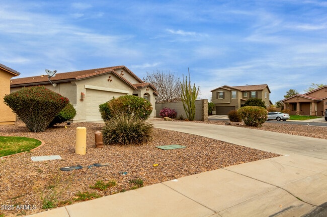 Building Photo - 42374 W Avella Dr