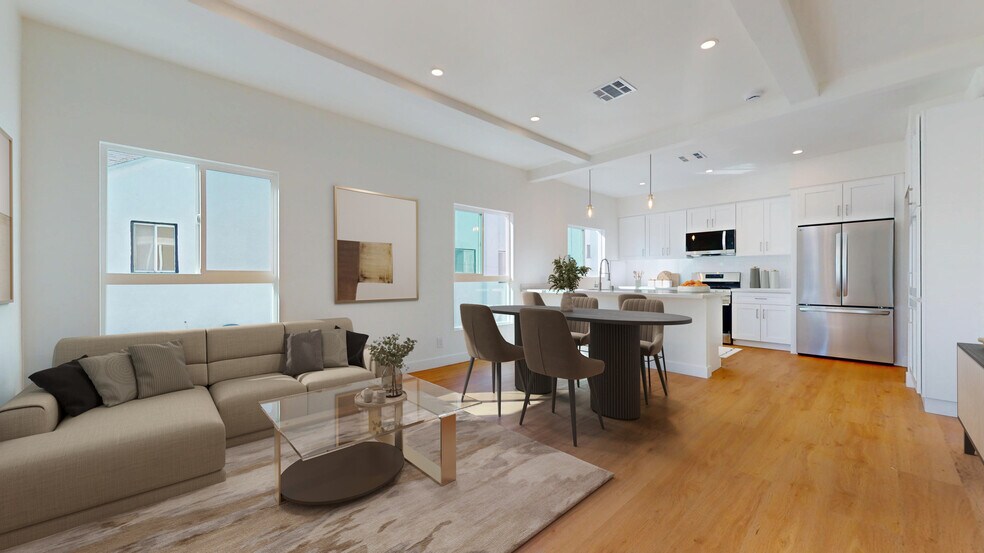 Primary Photo - 5133 W 21st St