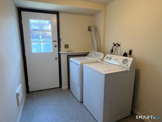 Building Photo - 74 Coolidge Ave