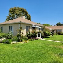 Building Photo - 506 N Rosemary Ln