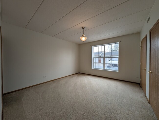 Building Photo - 16671 Liberty Cir