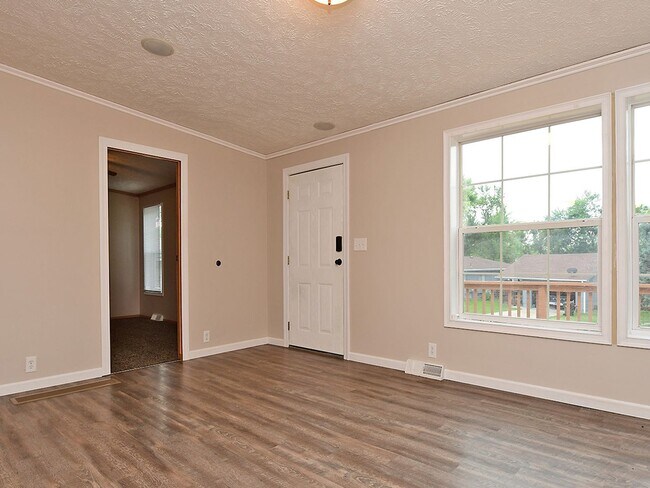 Building Photo - 38 Cypress St