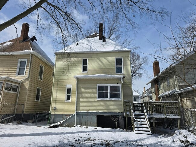 Building Photo - 1806 N Peoria Ave