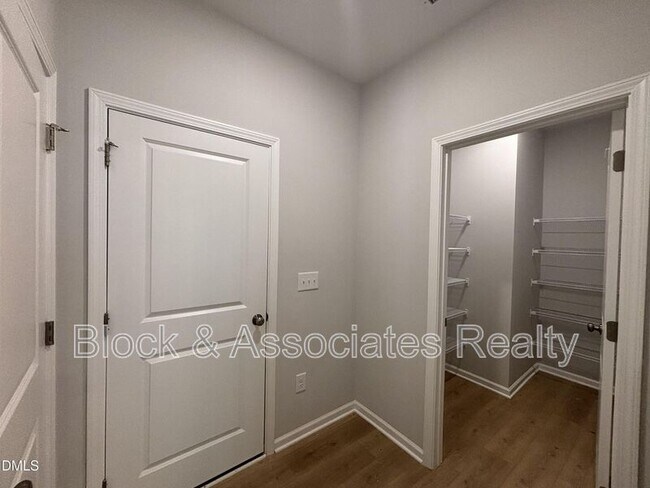 Building Photo - 2105 Goudy Dr