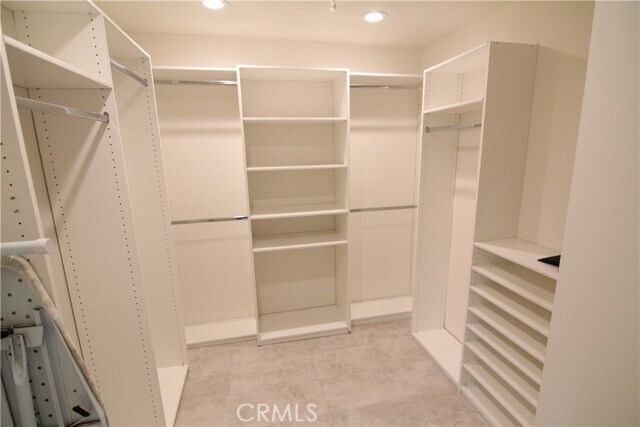 Building Photo - 4637 Park Dr