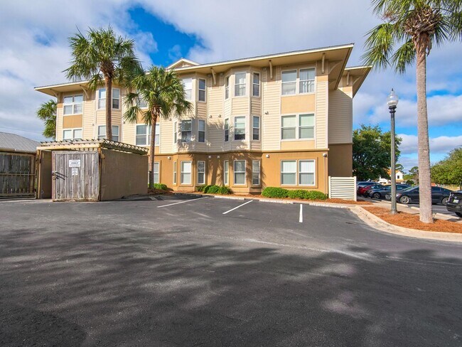 Building Photo - Upgraded First-Floor Condo in Old Bay Village – Located in Destin close to the Bay, Harbor and Be...