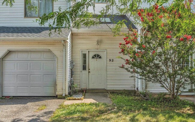 Building Photo - 92 Ginger Dr